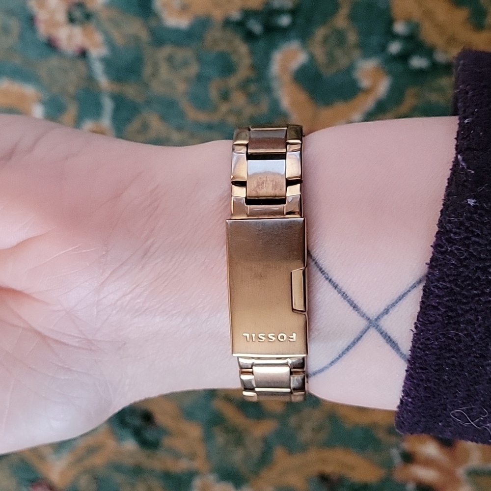 Fossil Rose Gold Watch w Rose Gold Face & Sparkling Accents - Picture 7 of 7